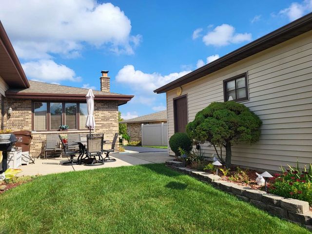 16042 85th Court, Tinley Park, IL 60487