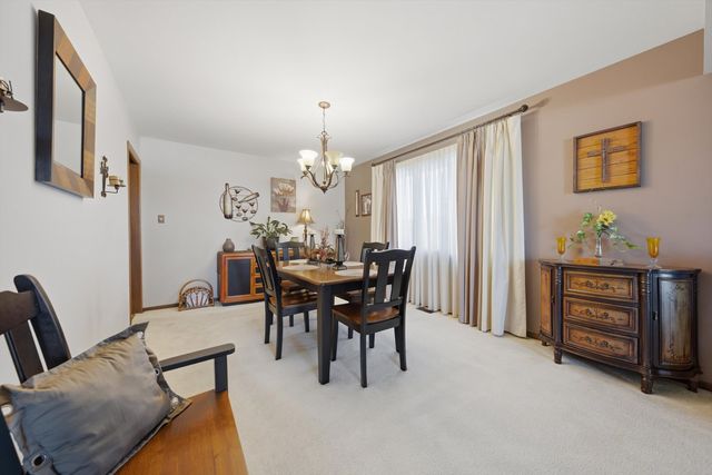 16042 85th Court, Tinley Park, IL 60487