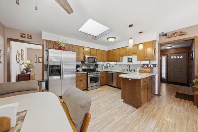 16042 85th Court, Tinley Park, IL 60487