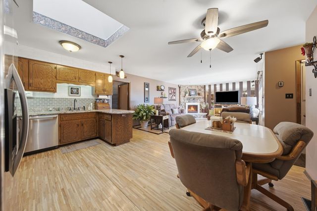 16042 85th Court, Tinley Park, IL 60487