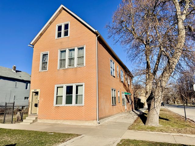 8757 S Marquette Avenue, Chicago, IL 60617