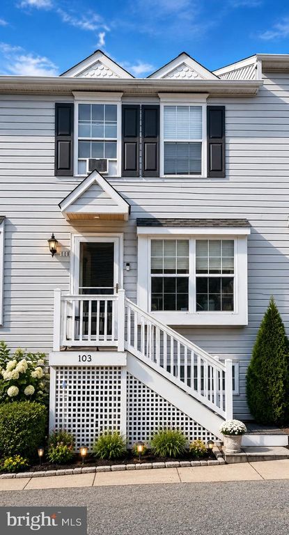 103 GATEWAY DR, Newark, DE 19711