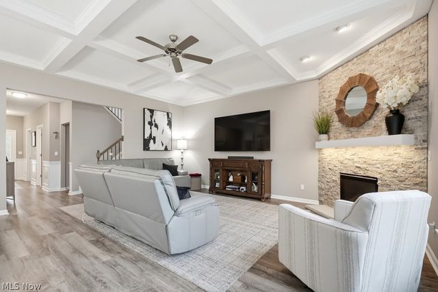 13953 Laurelbrook Oval, Strongsville, OH 44136