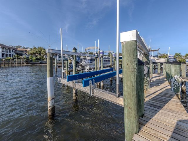 1202 SHARSWOOD LANE, Sarasota, FL 34242