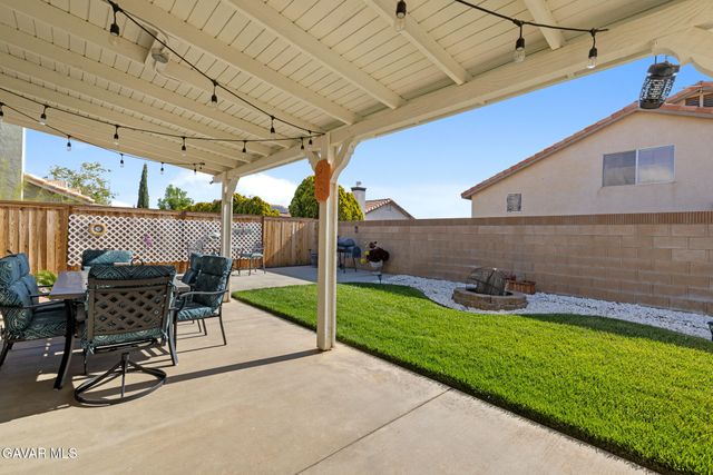 39434 Basalt Court, Palmdale, CA 93551