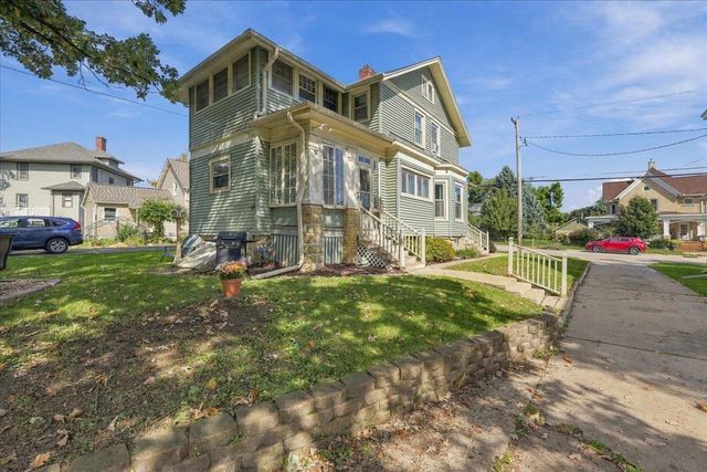 213 W Rollin Street, Edgerton, WI 53534