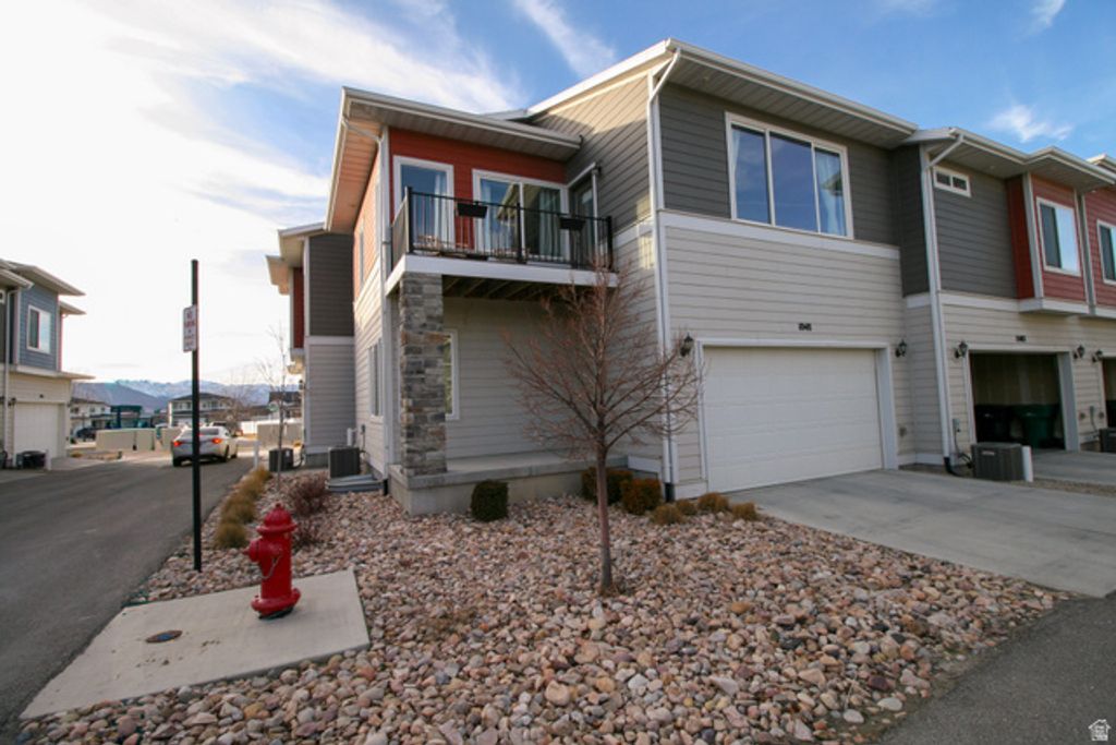 1048 W AZUL MEADOWS WAY, Bluffdale, UT 84065