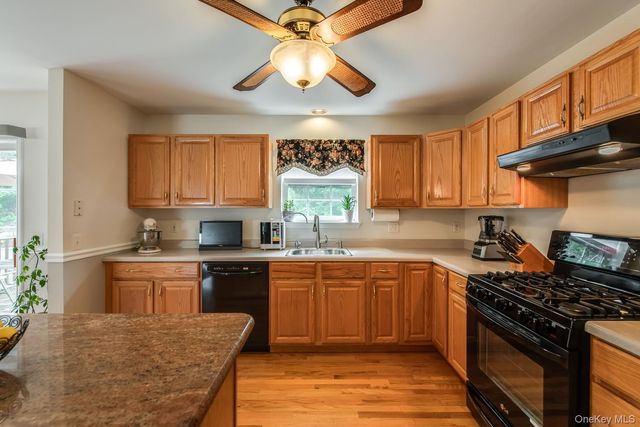 17 Verplanck Avenue, Hopewell Junction, NY 12533