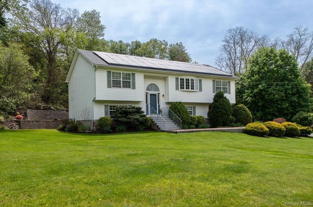 17 Verplanck Avenue, Hopewell Junction, NY 12533