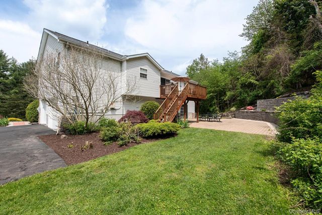 17 Verplanck Avenue, Hopewell Junction, NY 12533