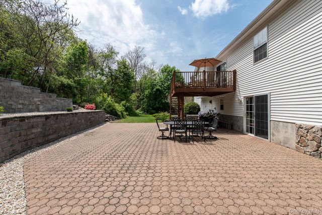 17 Verplanck Avenue, Hopewell Junction, NY 12533