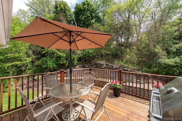 17 Verplanck Avenue, Hopewell Junction, NY 12533