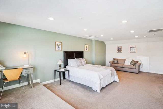 5437 STREAM BANK LN, Greenbelt, MD 20770