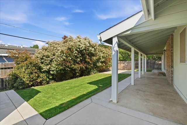 5637 Kiva Dr, Carmichael, CA 95608