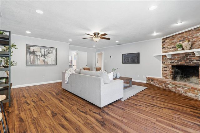 5637 Kiva Dr, Carmichael, CA 95608