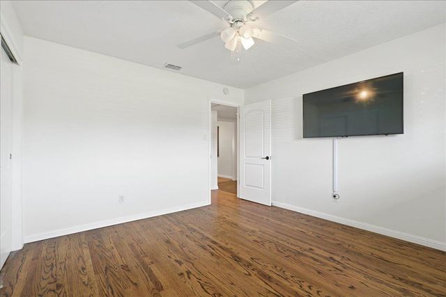 5637 Kiva Dr, Carmichael, CA 95608