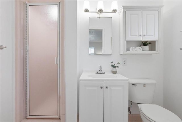 5637 Kiva Dr, Carmichael, CA 95608