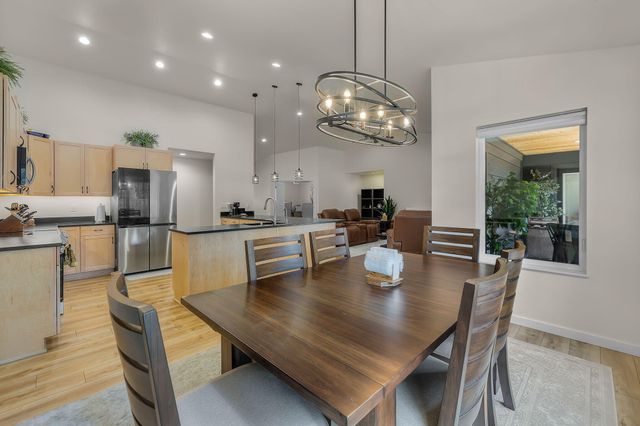 15943 Cascade Lane, La Pine, OR 97739