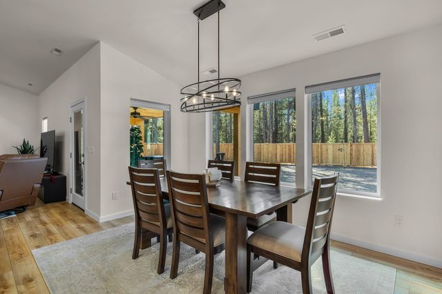 15943 Cascade Lane, La Pine, OR 97739