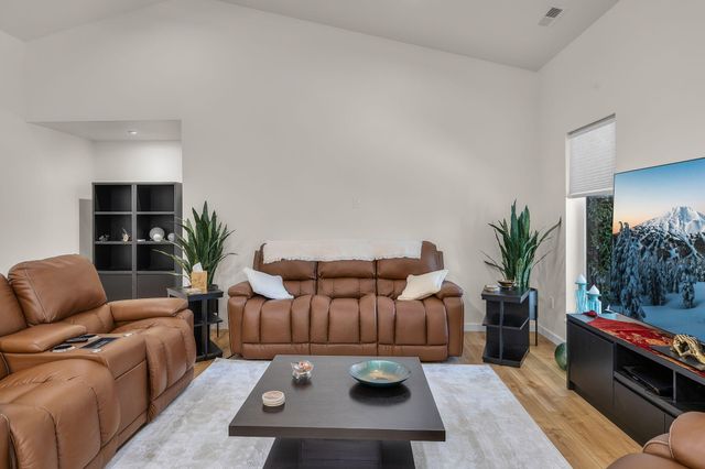 15943 Cascade Lane, La Pine, OR 97739