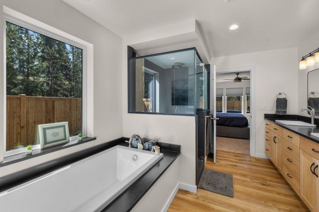 15943 Cascade Lane, La Pine, OR 97739