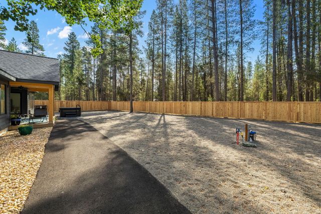 15943 Cascade Lane, La Pine, OR 97739