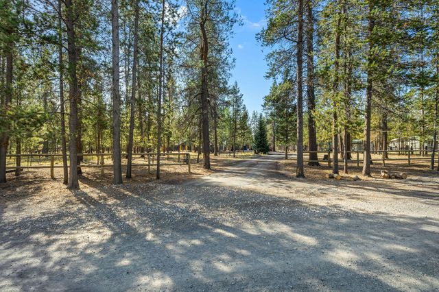 15943 Cascade Lane, La Pine, OR 97739