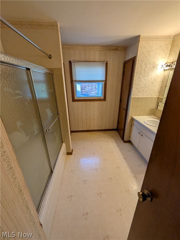 1161 Gulf Road, Elyria, OH 44035