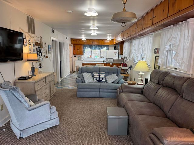 2807 Barrett Road, Rochester, IN 46975