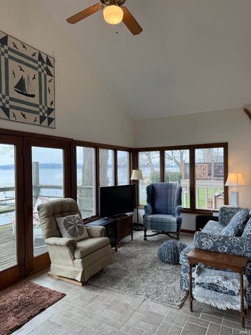 2807 Barrett Road, Rochester, IN 46975