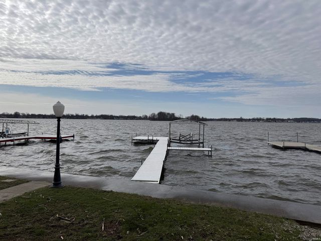 2807 Barrett Road, Rochester, IN 46975