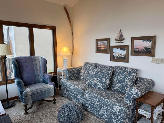 2807 Barrett Road, Rochester, IN 46975