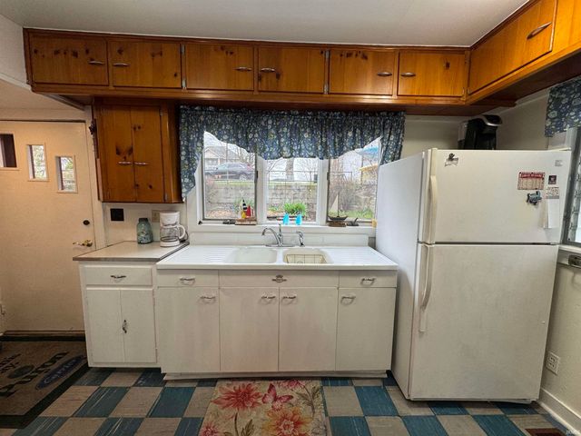 2807 Barrett Road, Rochester, IN 46975