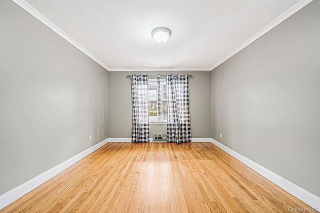 20 Argonne Place, Massapequa, NY 11758