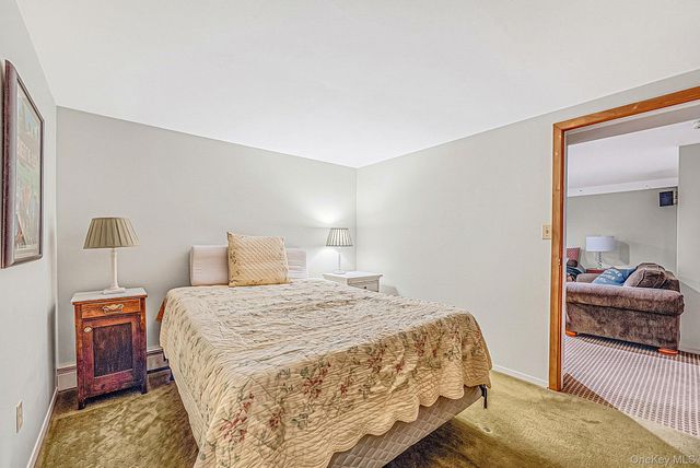 20 Argonne Place, Massapequa, NY 11758