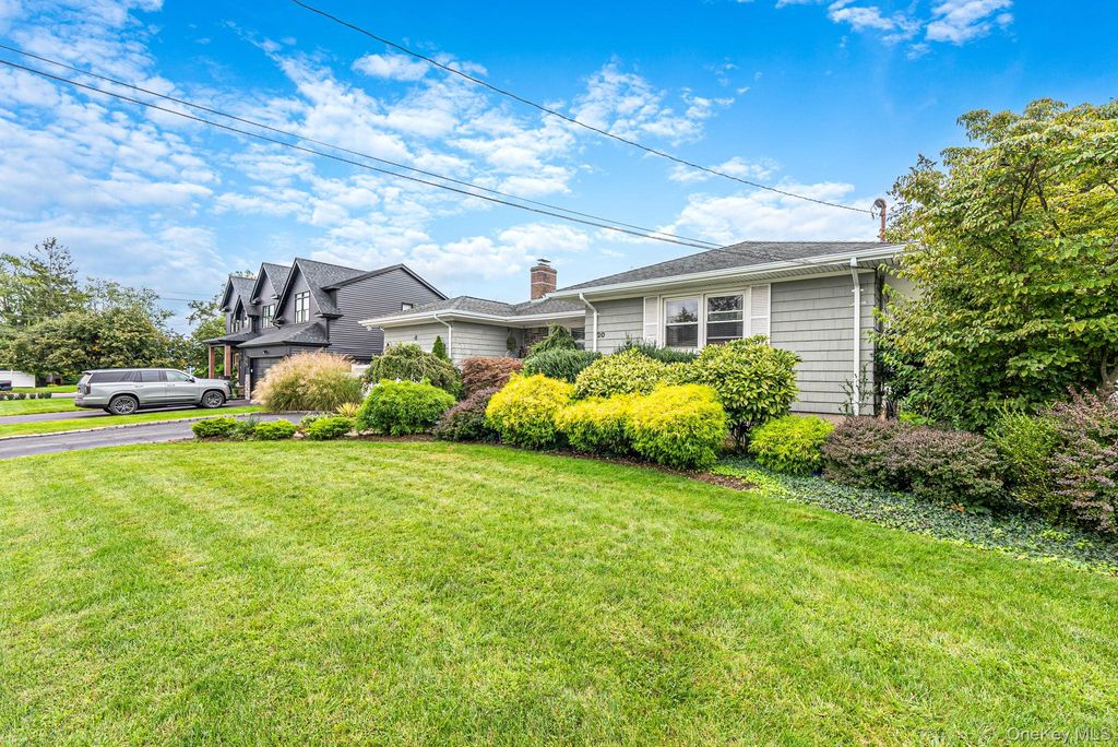 20 Argonne Place, Massapequa, NY 11758 — photo 2