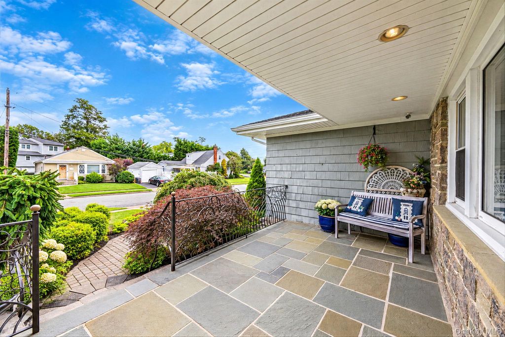 20 Argonne Place, Massapequa, NY 11758 — photo 4