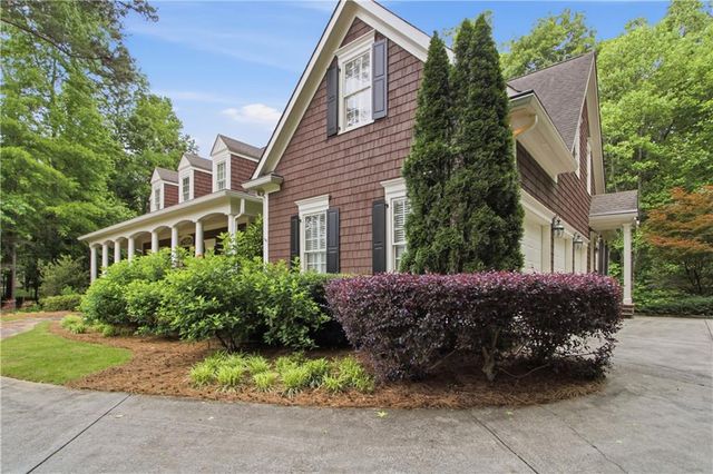 2473 Kirk Lane NW, Kennesaw, GA 30152