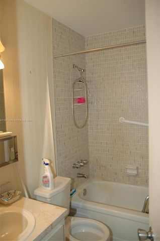 5300 Washington St Q307, Hollywood, FL 33021