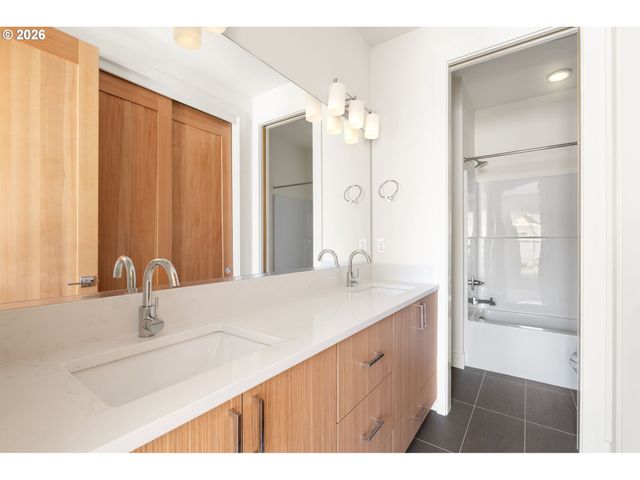6008 Ne 30th Ave, Portland, OR 97211