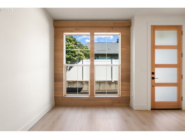 6008 Ne 30th Ave, Portland, OR 97211