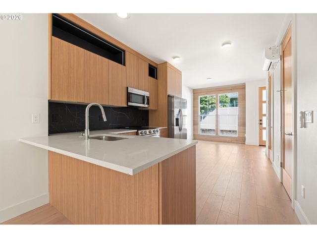 6008 Ne 30th Ave, Portland, OR 97211