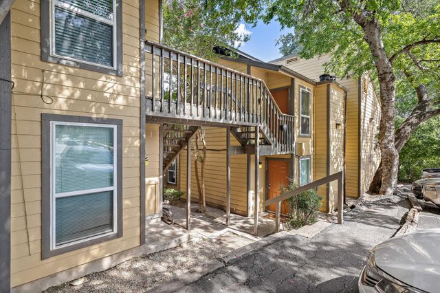 1000 W 26th ST 213, Austin, TX 78705