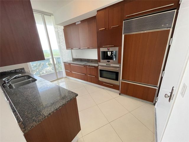 15901 Collins Avenue 3005, Sunny Isles Beach, FL 33160
