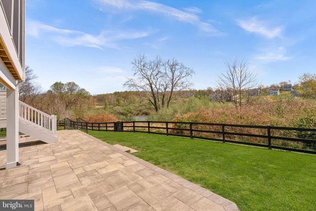 35829 PENINSULA CT, Round Hill, VA 20141