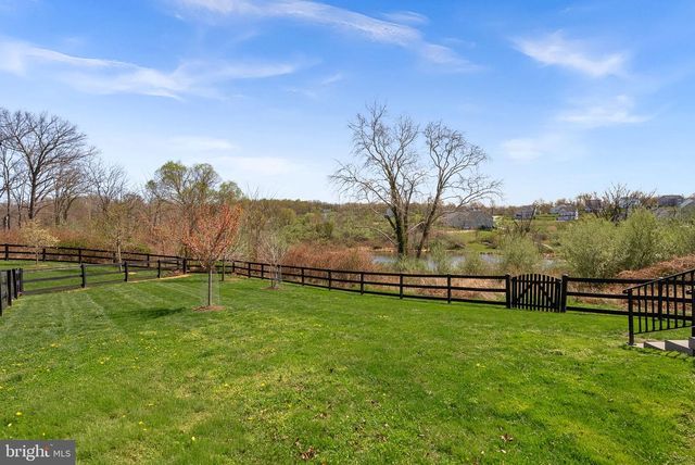 35829 PENINSULA CT, Round Hill, VA 20141