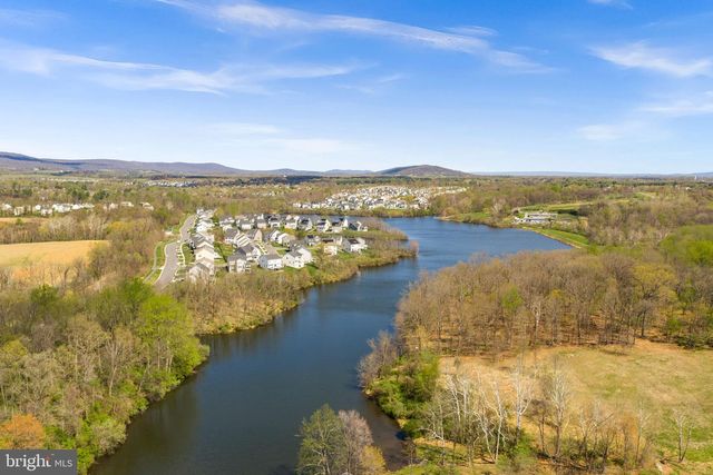 35829 PENINSULA CT, Round Hill, VA 20141