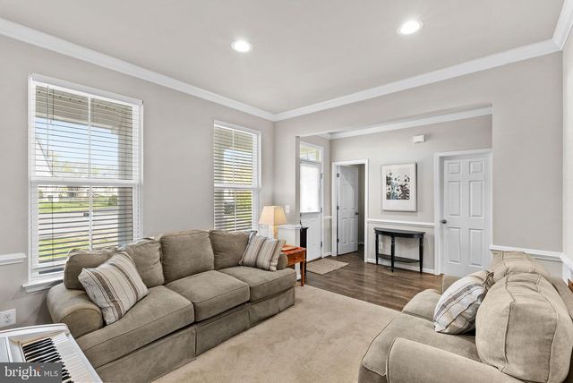 35829 PENINSULA CT, Round Hill, VA 20141
