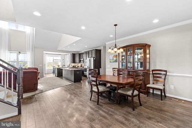 35829 PENINSULA CT, Round Hill, VA 20141