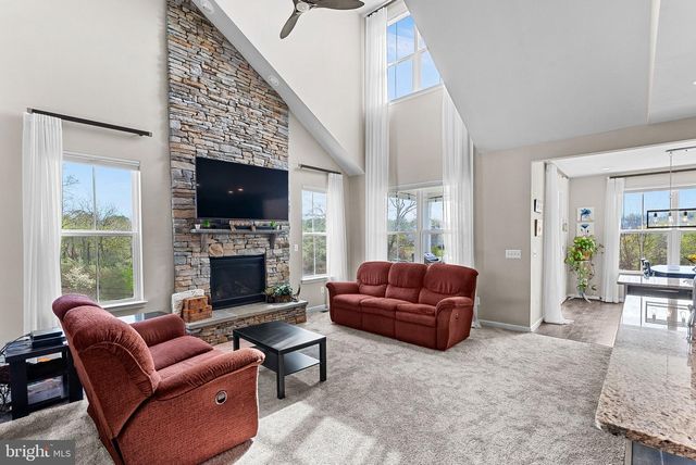 35829 PENINSULA CT, Round Hill, VA 20141